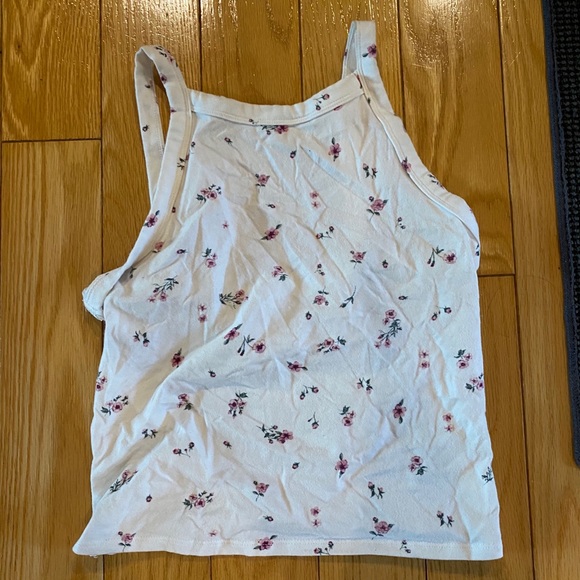 Tank tops - Picture 3 of 6